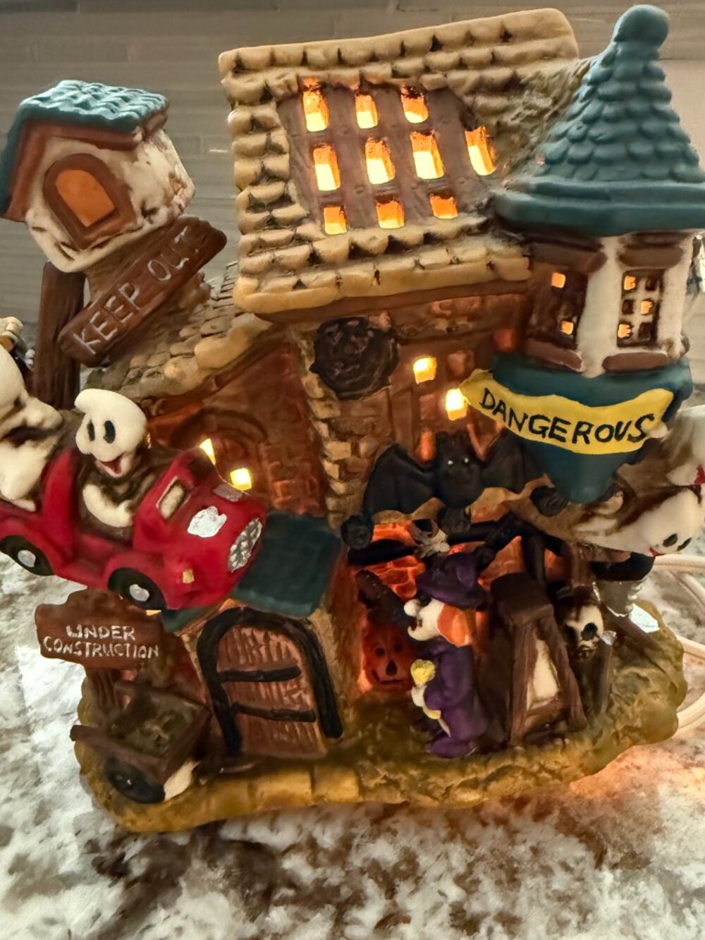 Vintage 2003 Spooky Hollow Lighted Porcelain Halloween House “Fun House” Collect